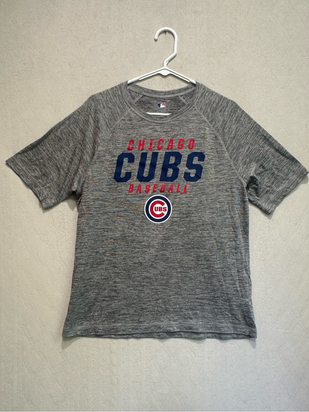 MLB Chicago Cubs Heather Gray Tee with Navy & Red Logo Sz L